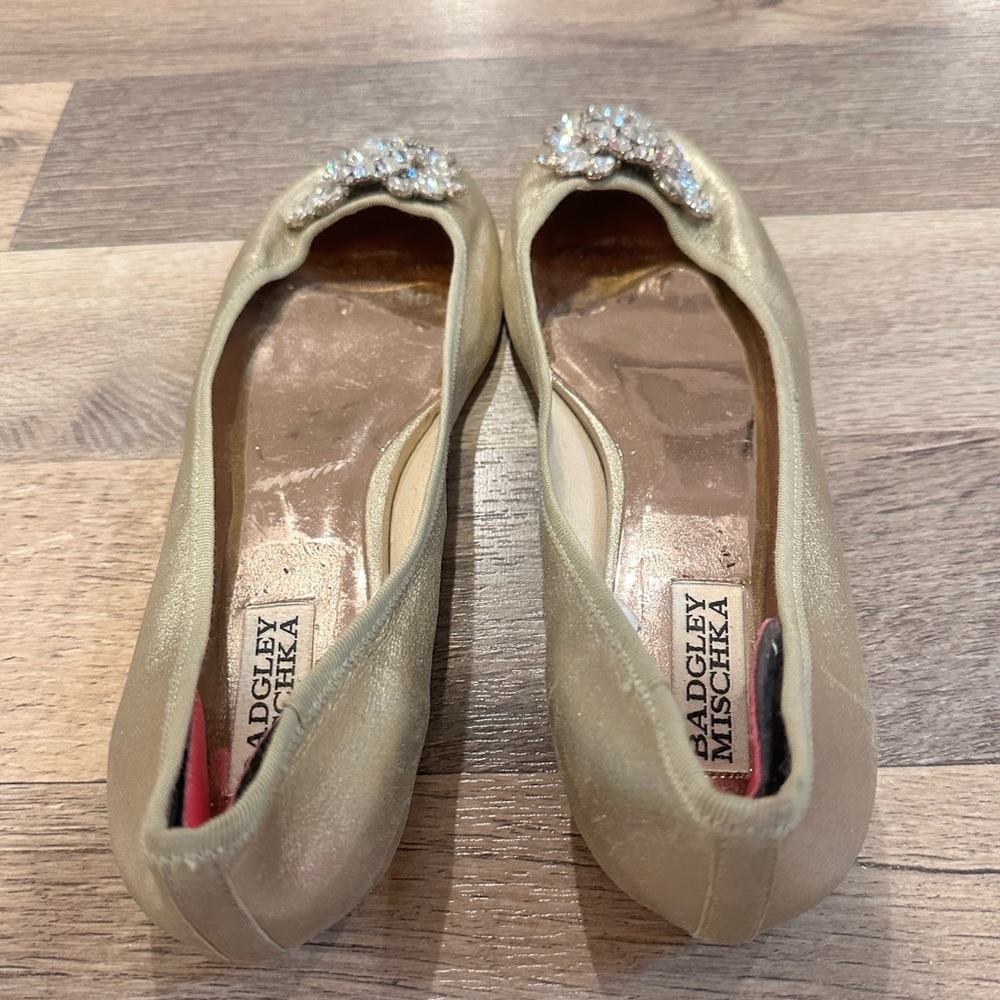 Women Gold Leather Shoes - Picture 4 of 5